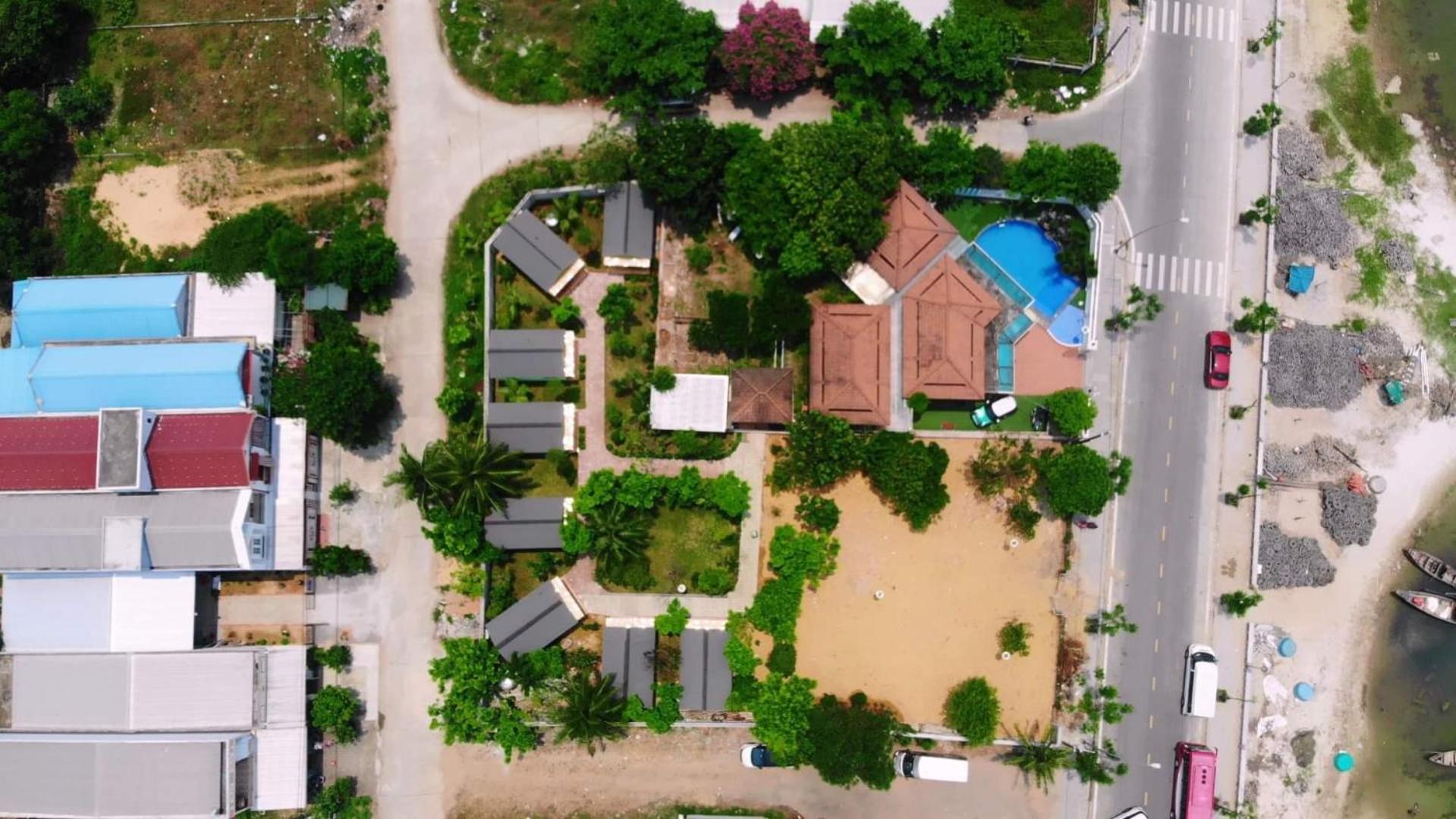 B&H Villa - Villa Has Swimming Pool Lang Co Exterior photo