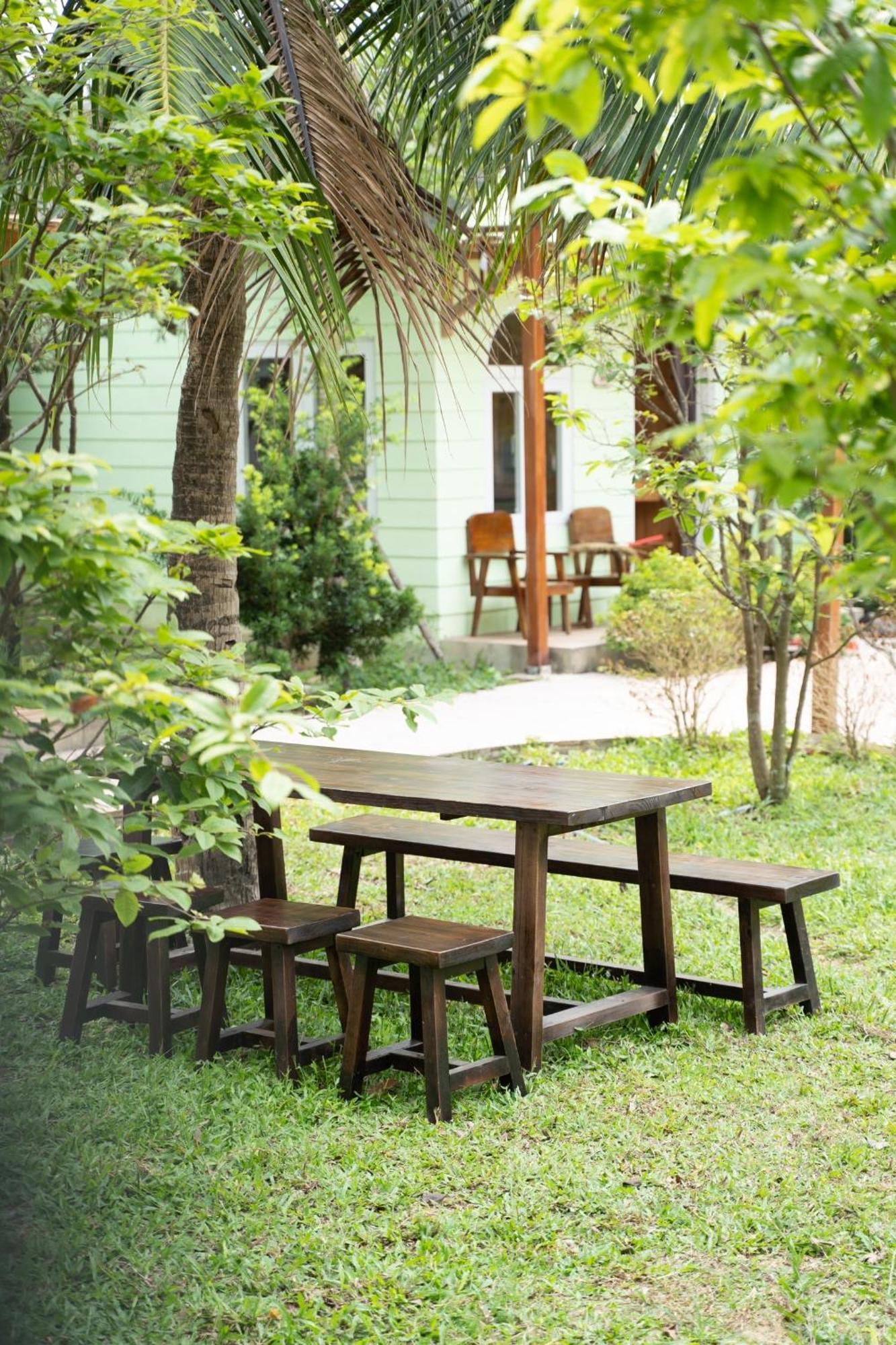 B&H Villa - Villa Has Swimming Pool Lang Co Exterior photo